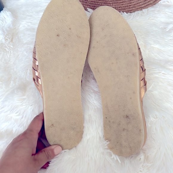 Rose gold slide huaraches - Picture 4 of 7